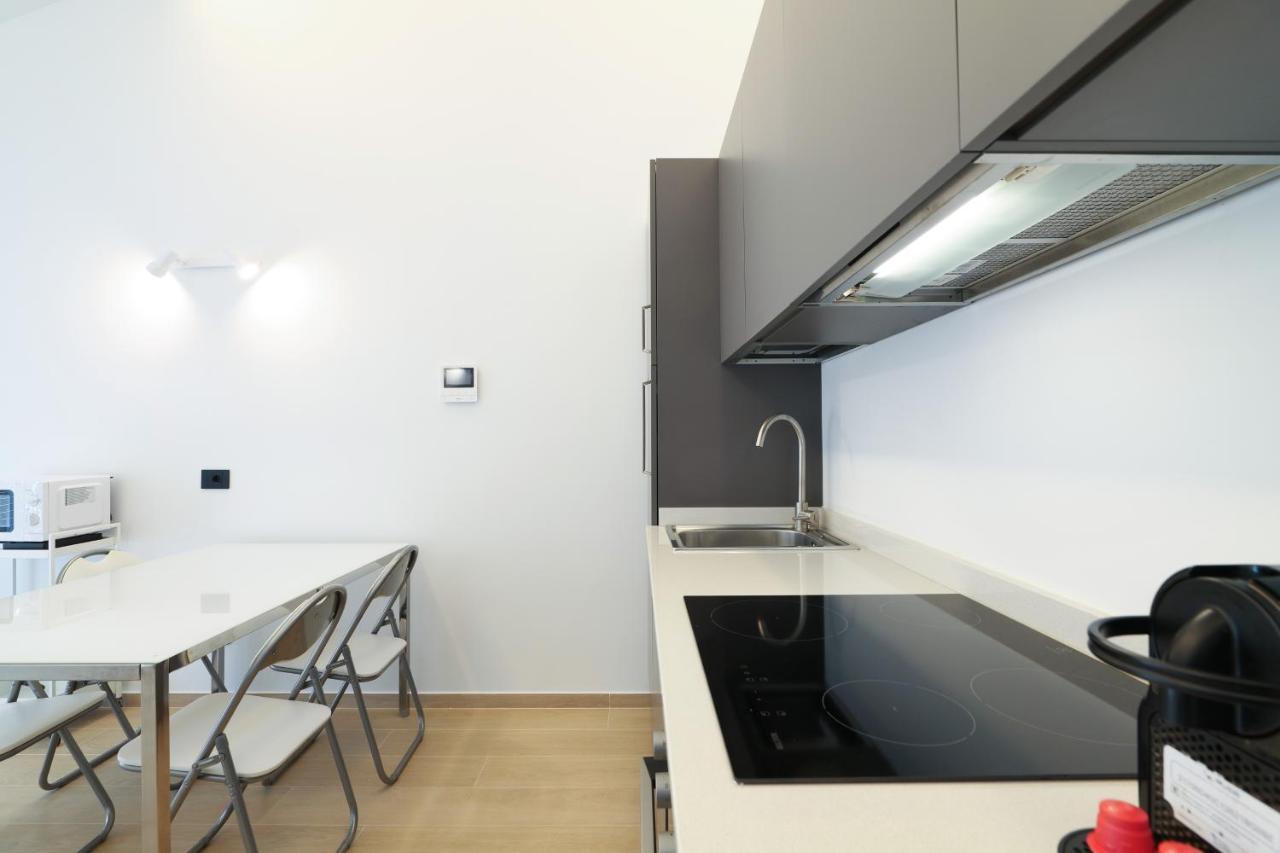 Mila Apartments Cavalcabo ميلان المظهر الخارجي الصورة